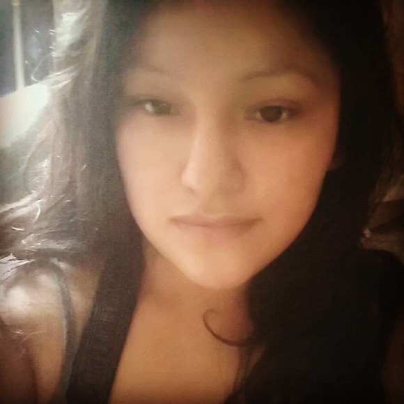 Meet your Posher, Danielle - Picture 1 of 1